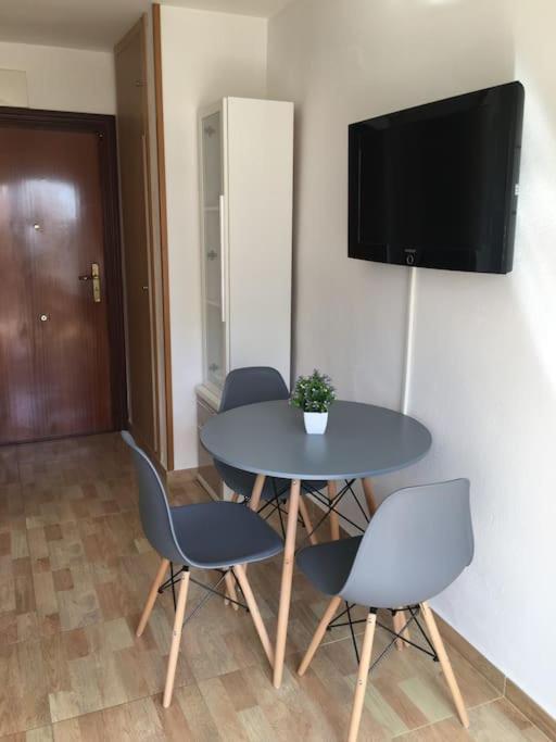 Estudio Con Vista Al Mar A 200 Mts De La Playa Benalmádena Exterior foto